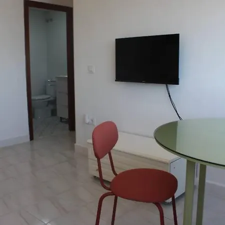 Roch2 - Modern Apartment Near Metro Seville Exterior photo