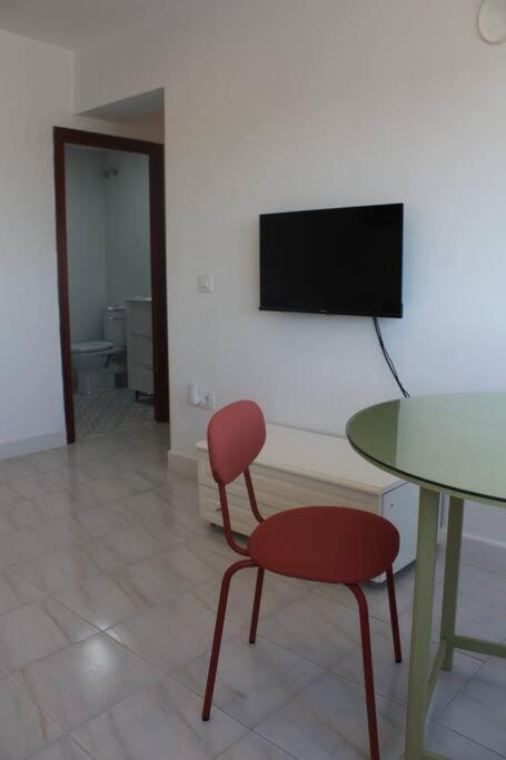 Roch2 - Modern Near Metro Apartment Seville