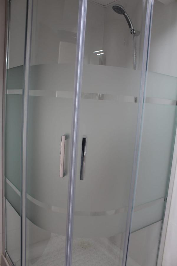 Apartment Roch2 - Modern Near Metro Seville